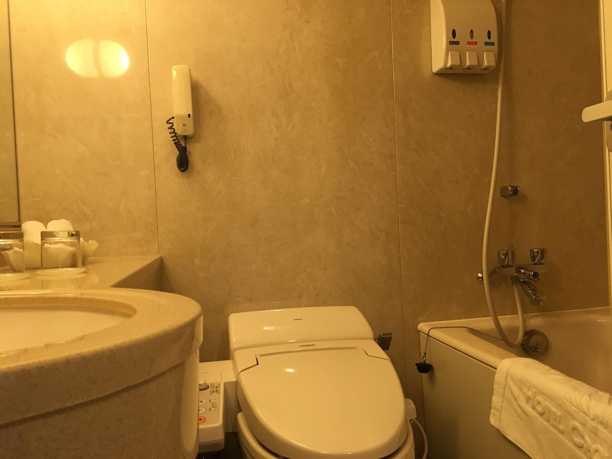 Hotel Crown Palais Kokura Китакюсю Экстерьер фото