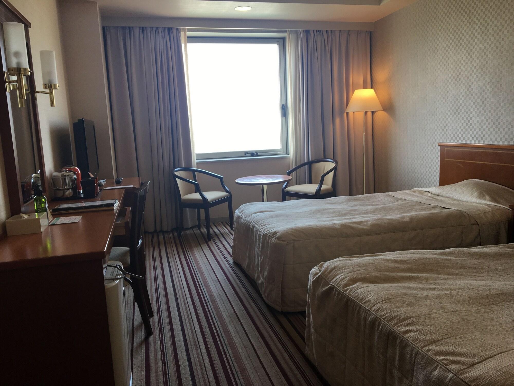 Hotel Crown Palais Kokura Китакюсю Экстерьер фото