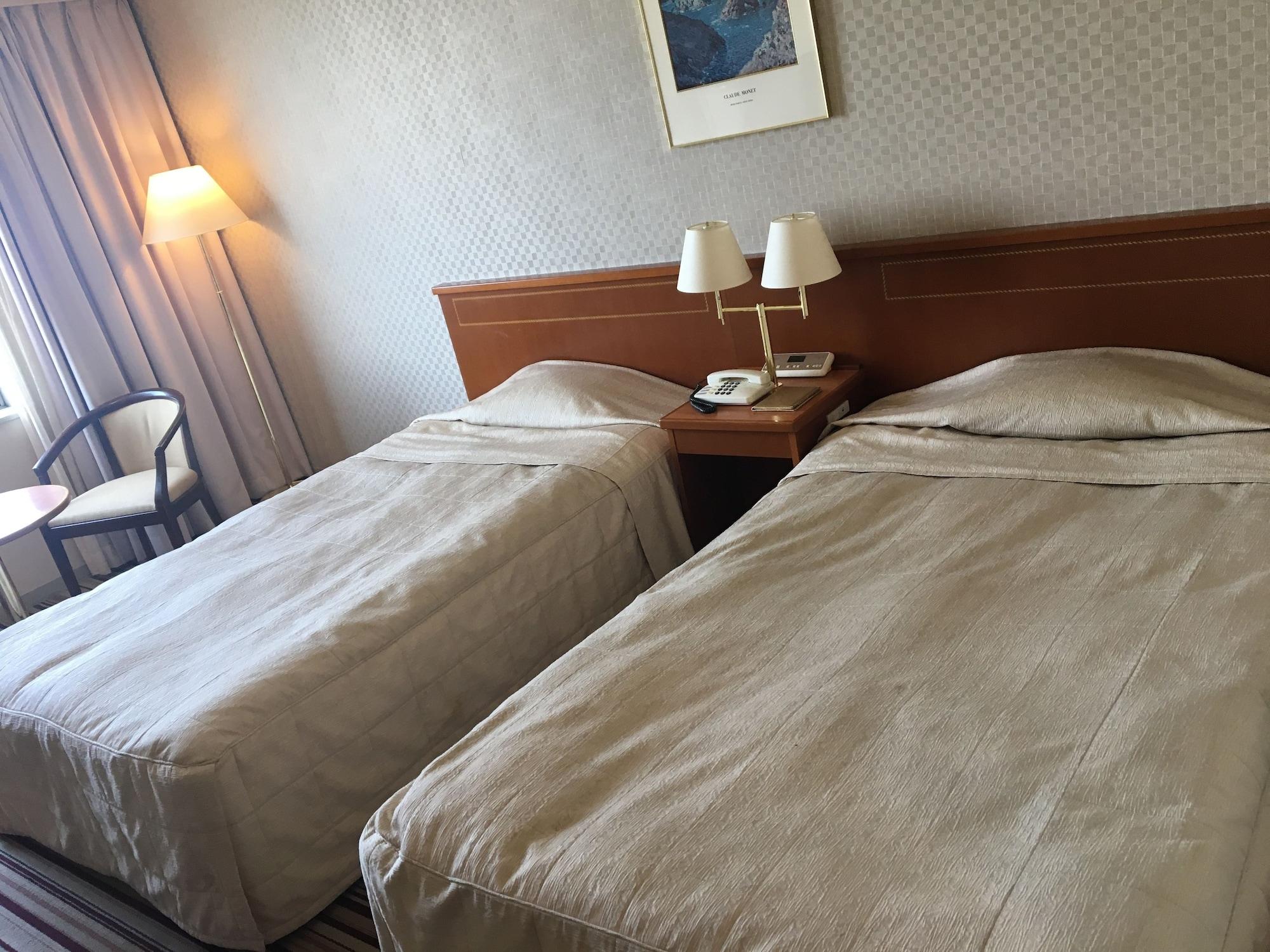 Hotel Crown Palais Kokura Китакюсю Экстерьер фото