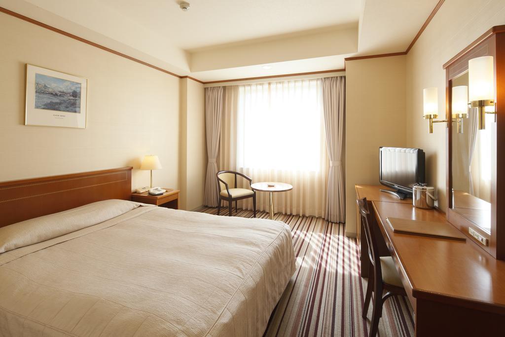 Hotel Crown Palais Kokura Китакюсю Экстерьер фото