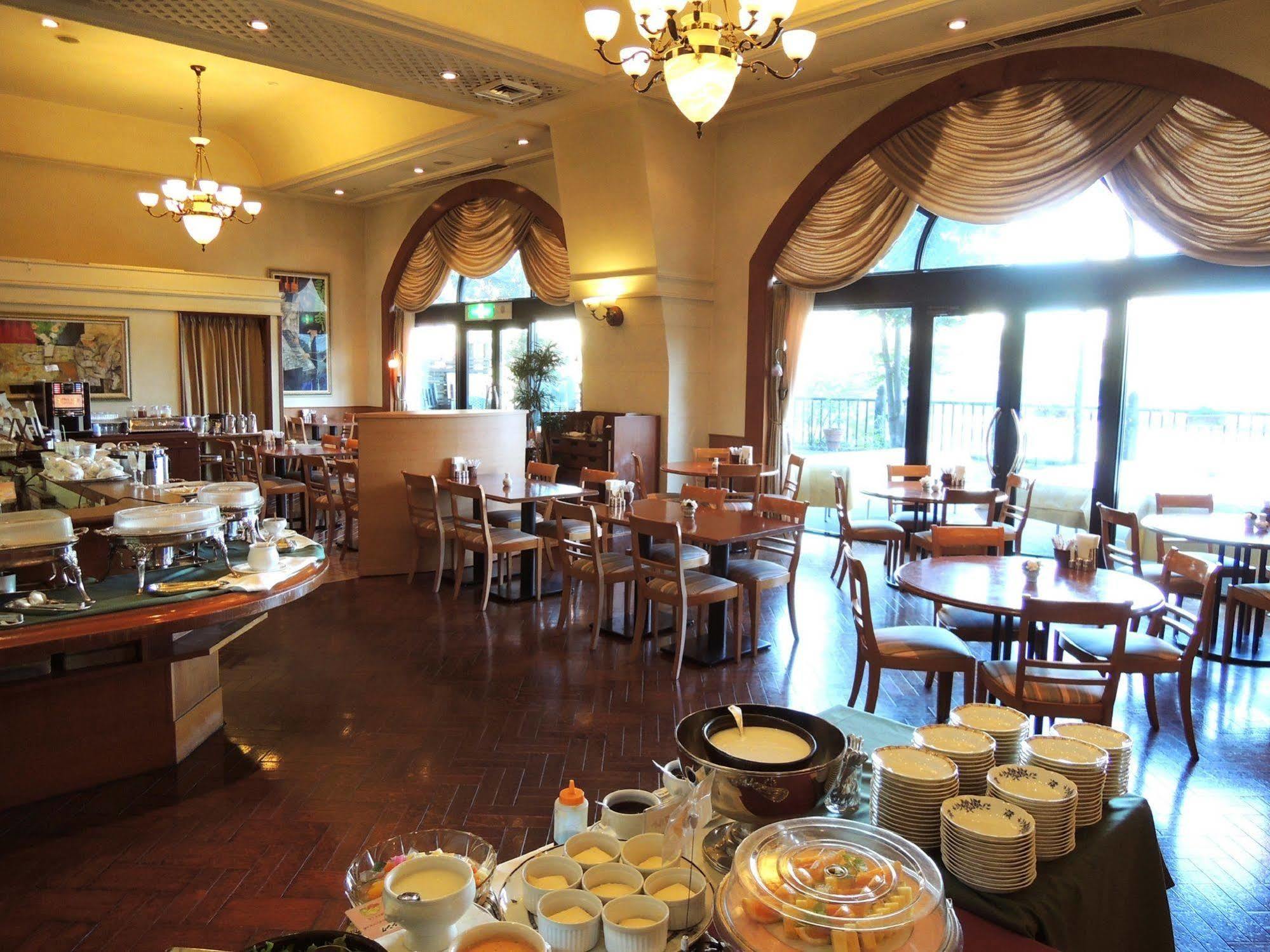 Hotel Crown Palais Kokura Китакюсю Экстерьер фото