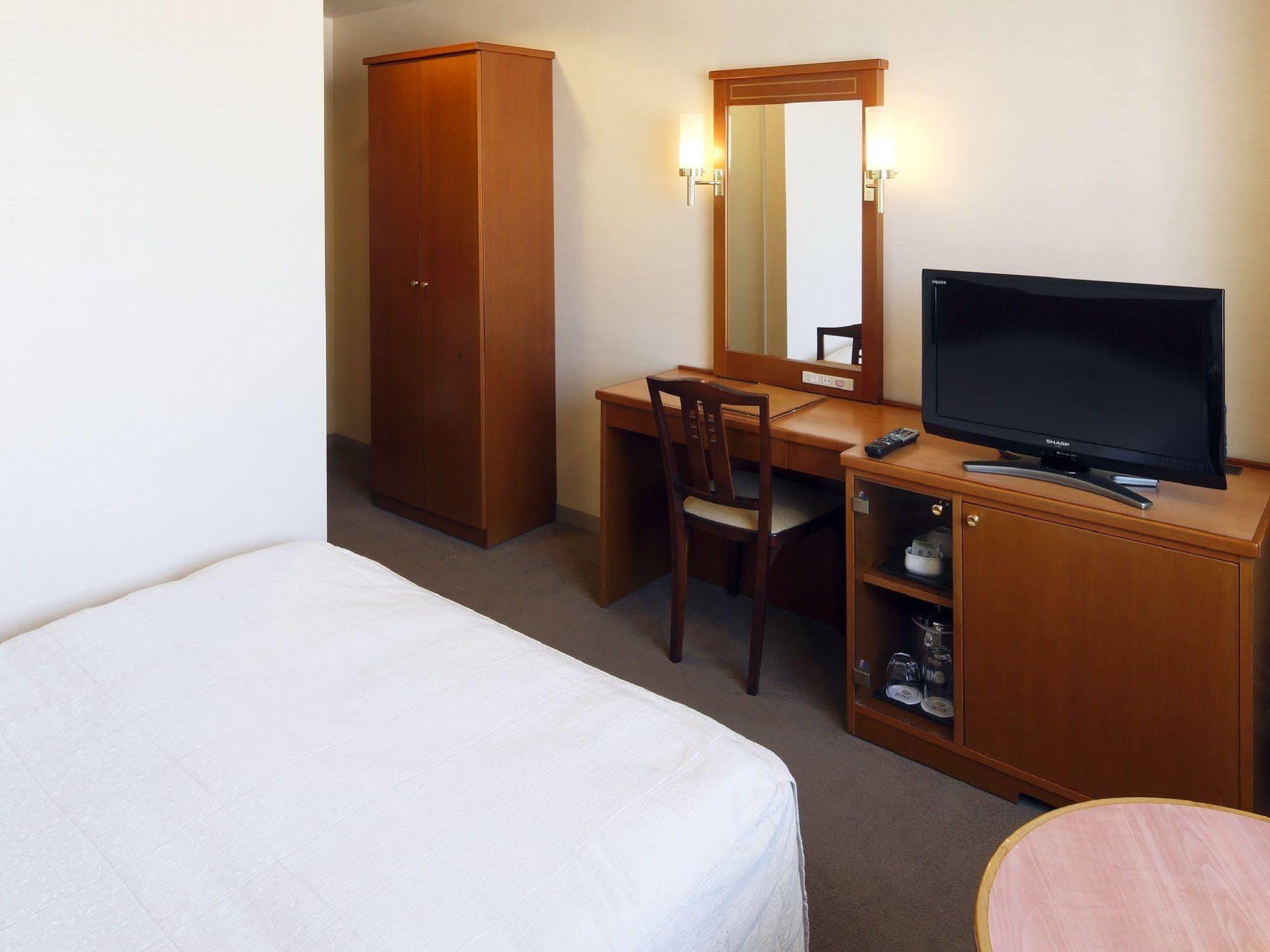 Hotel Crown Palais Kokura Китакюсю Экстерьер фото